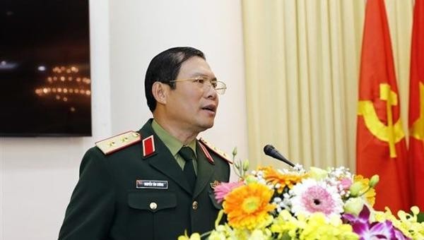 Trung tướng Nguyễn Tân Cương, Thứ trưởng Bộ Quốc phòng phát biểu tại hội nghị.