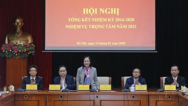 Trưởng ban Dân vận Trung ương Trương Thị Mai phát biểu tại hội nghị.