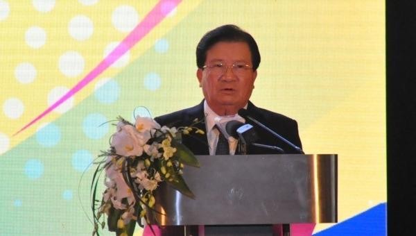 Phó Thủ tướng Chính phủ Trịnh Đình Dũng phát biểu chỉ đạo tại Hội nghị.