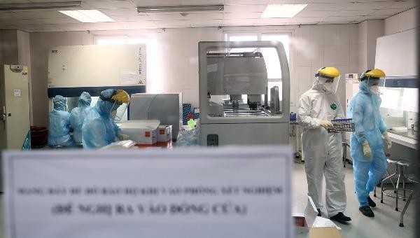 Bên trong một phòng xét nghiệm của CDC Hà Nội.