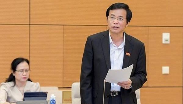 Tổng Thư ký, Chủ nhiệm Văn phòng Quốc hội Nguyễn Hạnh Phúc báo cáo tổng kết công tác nhiệm kỳ khóa XIV của QH, UBTVQH.