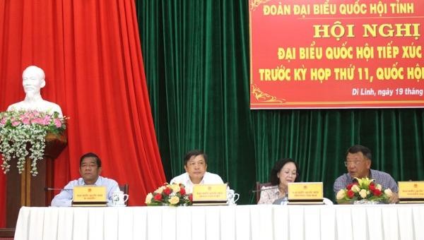 Đoàn ĐBQH tỉnh Lâm Đồng tiếp xúc cử tri.