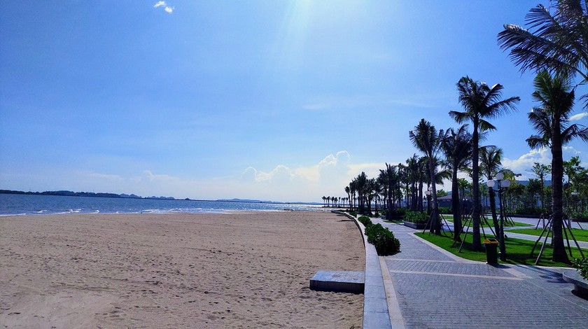Bãi biển Marina Bay. Ảnh Báo Quảng Ninh.