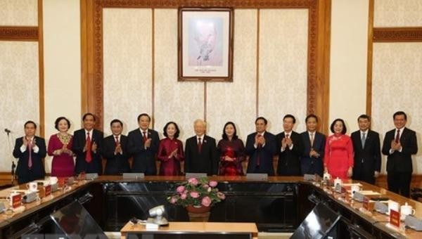 Tổng Bí thư Nguyễn Phú Trọng, Thủ tướng Phạm Minh Chính, Thường trực Ban Bí thư Võ Văn Thưởng và các đại biểu dự buổi lễ.