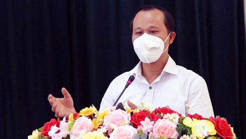 Phó Chủ tịch Thường trực UBND tỉnh Mai Sơn phát biểu kết luận cuộc họp. 