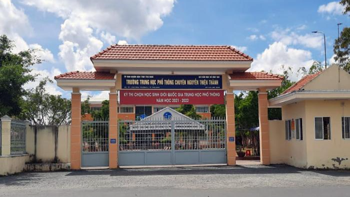 Trường THPT chuyên Nguyễn Thiện Thành.
