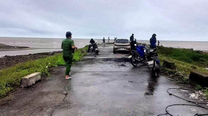 Thi thể người đàn ông được phát hiện tại khu vực biển thuộc địa phận xã Hải Chính, huyện Hải Hậu, tỉnh Nam Định.