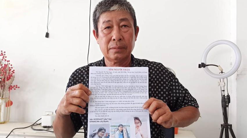 Ông Hương và gia đình đang tìm kiếm con gái 16 tuổi mất tích.