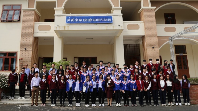 Đội tuyển học sinh giỏi tỉnh Lâm Đồng dự thi Kỳ thi học sinh giỏi quốc gia năm 2021-2022.