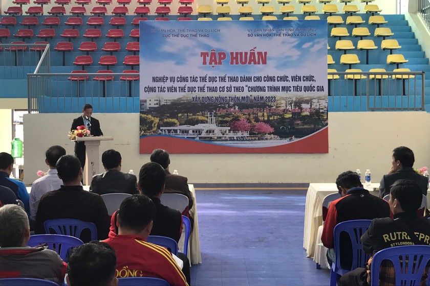 Ông Nguyễn Tiến Hải- Phó Giám đốc Sở VHTT-DL tỉnh Lâm Đồng phát biểu khai mạc lớp tập huấn.
