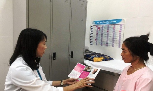 Hơn 700 chị em phụ nữ trên địa bàn tỉnh từ 40 tuổi trở lên sẽ được khám tầm soát ung thư vú miễn phí