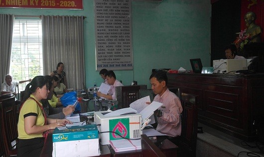 NHCSXH huyện Phú Vang thực hiện phiên giao dịch định kỳ tại UBND thị trấn Thuận An