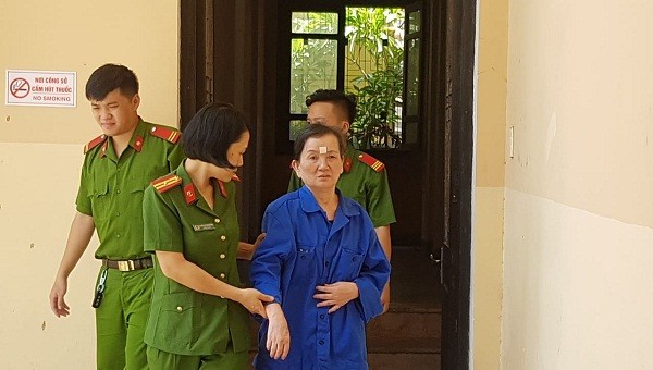 Bị cáo Bùi Thị Quỳnh Hoa tại phiên tòa sơ thẩm