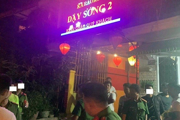 Quán karaoke Dậy Sóng nơi phát hiện hàng chục thanh niên dương tính với ma túy (ảnh N.V)