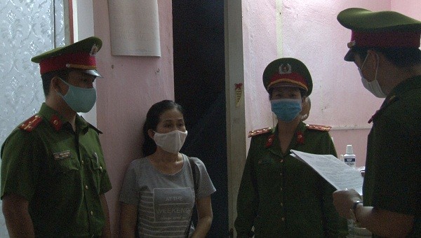 Cơ quan Cảnh sát điều tra Công an TP. Huế đọc lệnh bắt tạm giamTrần Thị Minh Thúy
