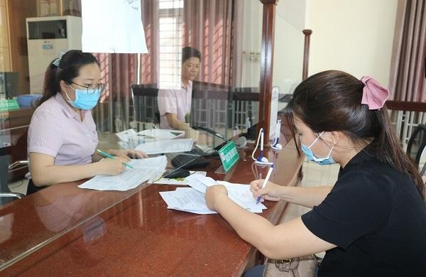 Hướng dẫn các thủ tục để giải ngân cho vay đối với hộ gia đình mua nhà ở xã hội theo Nghị quyết 11/NQ-CP tại Phòng giao dịch NHCSXH thị xã Hương Thủy, tỉnh Thừa Thiên Huế.
