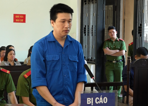 Với các hành vi tham ô và lạm dụng tín nhiệm chiếm đoạt tài sản của công ty, Trần Minh Đức bị tuyên phạt 21 năm tù.