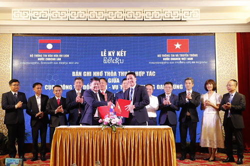 Bộ Thông tin và Truyền thông Việt Nam và Bộ Thông tin, Văn hóa và Du lịch Lào triển khai ký kết Biên bản ghi nhớ thỏa thuận hợp tác đẩy mạnh công tác thông tin truyền thông đối ngoại giữa hai nước .