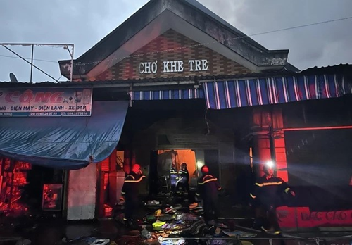 Chợ Khe Tre (huyện Nam Đông) bị thiệt hại nặng nề sau vụ cháy vào ngày 3/12. (Ảnh: Lê Nhân)