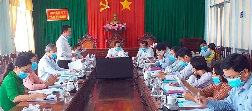Tỉnh ủy làm việc với Ban thường vụ Huyện ủy Tân Thạnh về công tác chuẩn bị Đại hội Đảng.