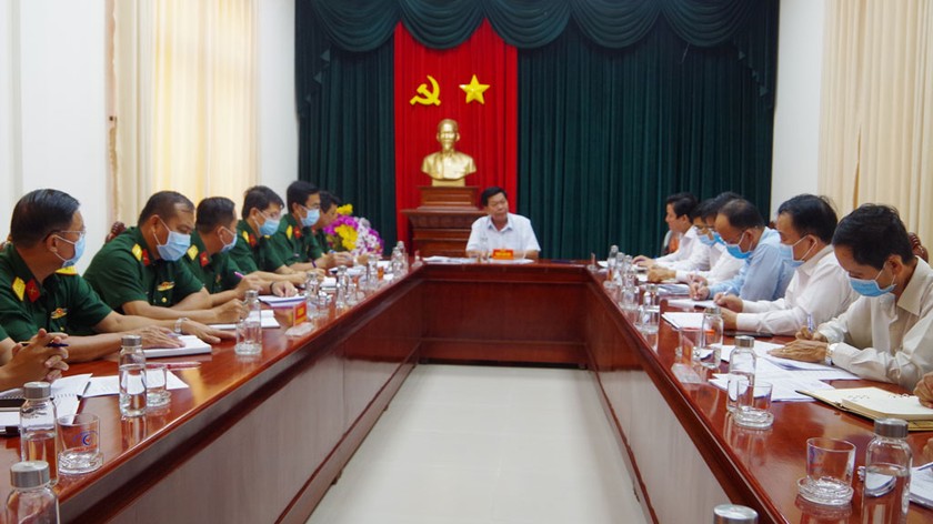 Chủ tịch UBND tỉnh Long An Trần Văn Cần chủ trì cuộc họp phòng, chống dịch Covid -19.