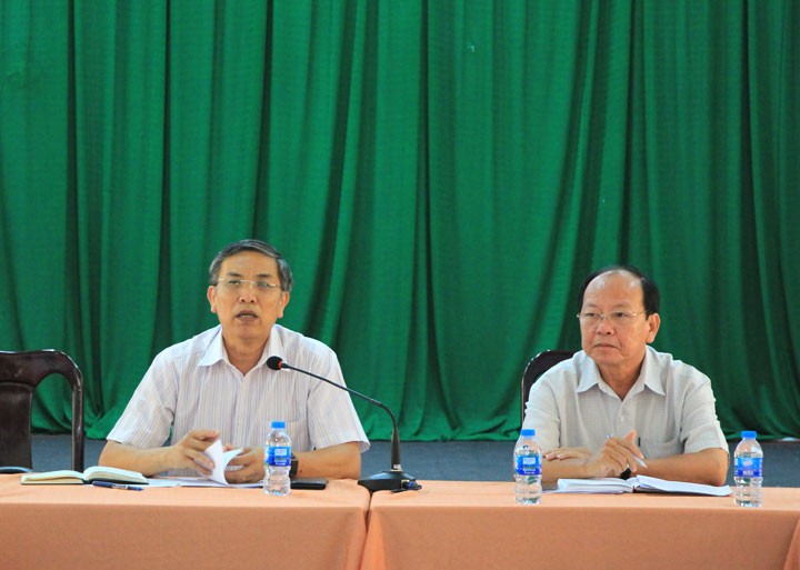Chủ tịch UBND tỉnh Bến Tre Cao Văn Trọng tại cuộc họp ban chỉ đạo phòng chống dịch Covid-19. Ảnh: Huyền Trang.