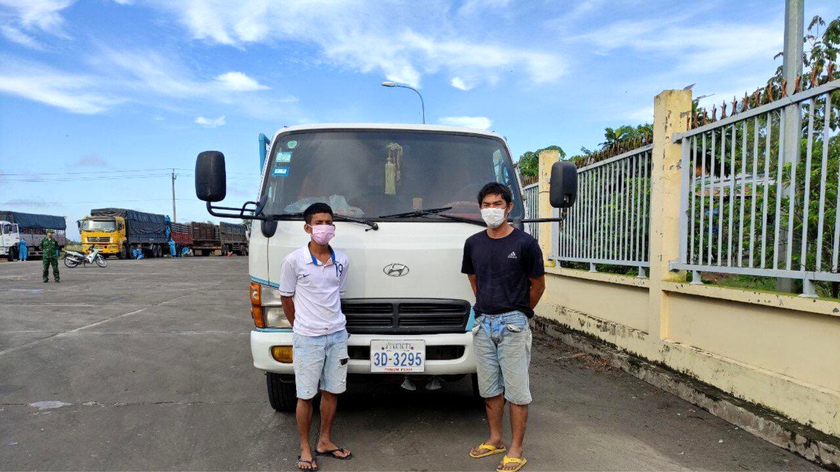 Bắt giữ hai đối tượng người Campuchia vận chuyển 24 kg ma túy sang Việt Nam