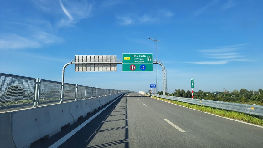 Ô tô được lưu thông trên đường cao tốc Trung Lương – Mỹ Thuận từ 23 đến mùng 10 Tết Nhâm Dần
