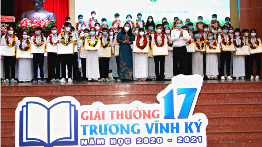 86 học sinh xuất sắc tỉnh Bến Tre được nhận giải thưởng Trương Vĩnh Ký lần thứ 17