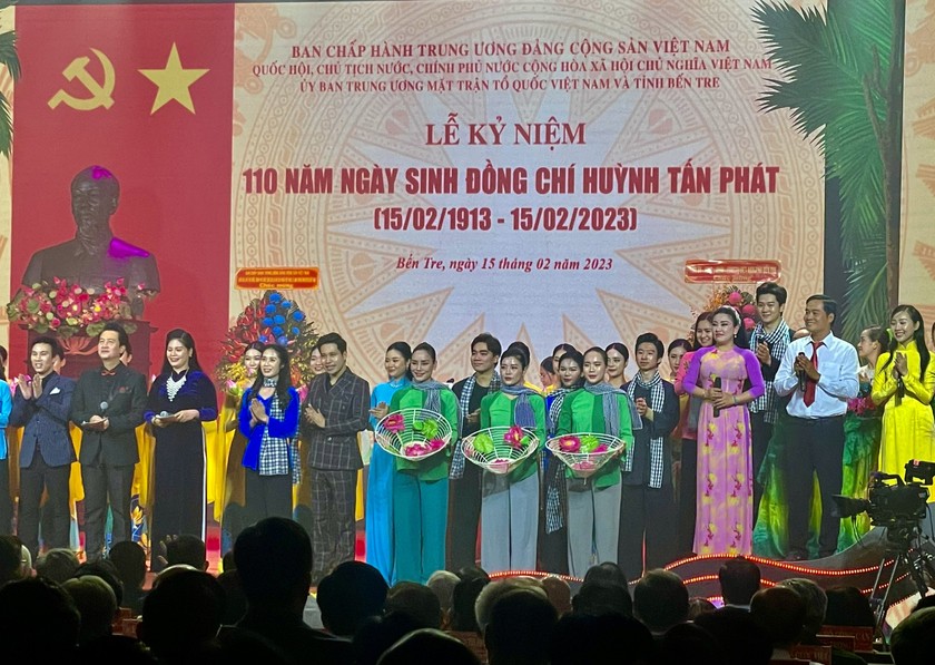 Long trọng kỷ niệm 110 năm ngày sinh đồng chí Huỳnh Tấn Phát