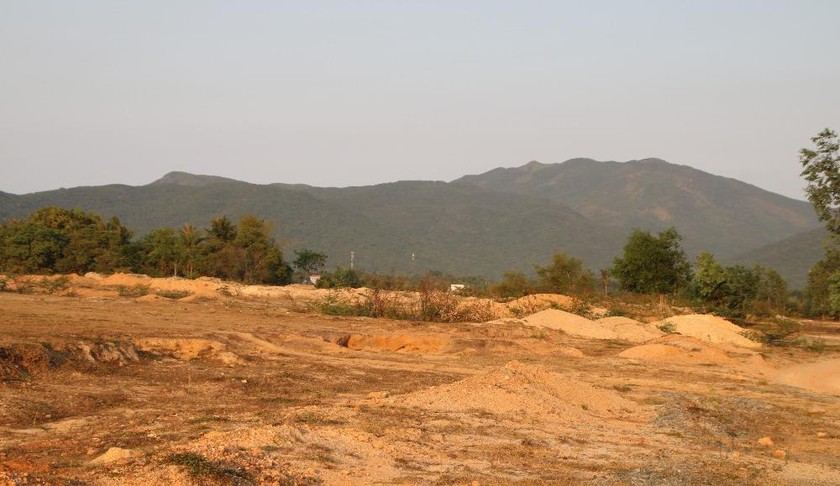 KCN Hòa Hội "treo" gần 11 năm, bỏ hoang hàng trăm ha đất.