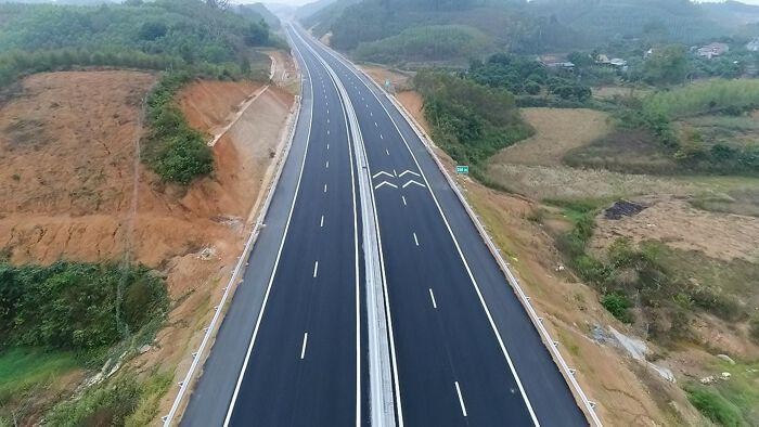 Bình Định sẽ thu hồi gần 1.300ha đất để làm cao tốc Bắc - Nam. Ảnh minh họa.