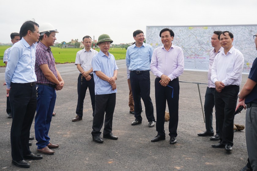 Bộ trưởng, Chủ nhiệm Văn phòng Chính phủ Trần Văn Sơn về thăm và làm việc tại Nam Định