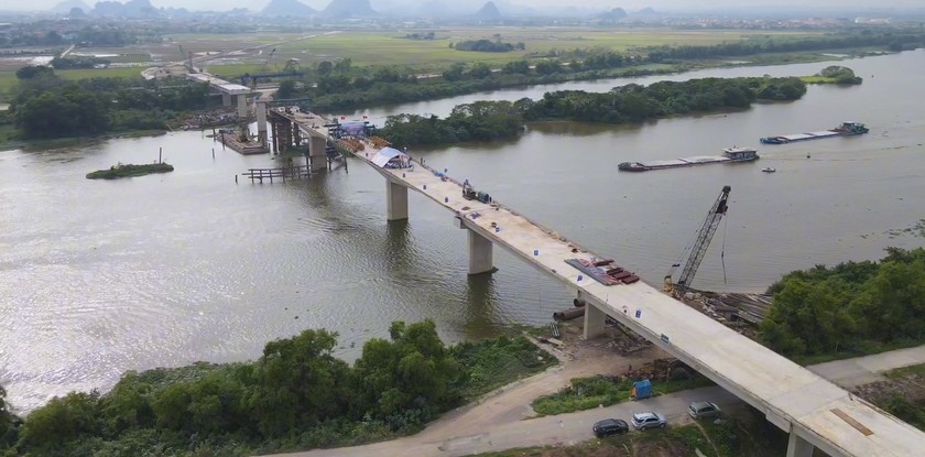 Cầu Bến Mới nối Nam Định với Ninh Bình sẽ hoàn thành dịp 30/4/2024