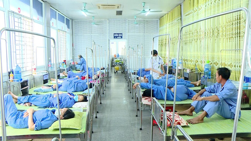 Hình ảnh các bệnh nhân điều trị tại Bệnh viện đa khoa tỉnh Ninh Bình.