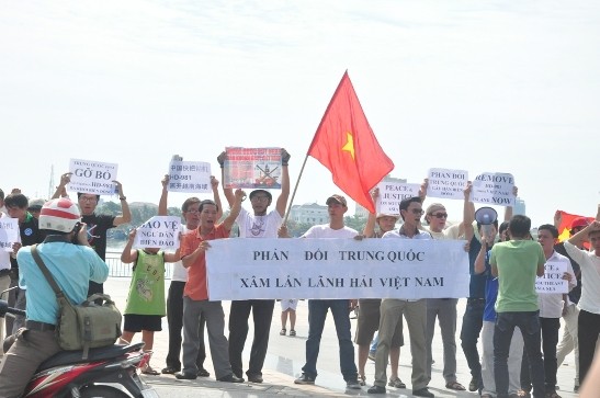 Đà Nẵng: Diễu hành phản đối Trung Quốc đưa giàn khoan vào biển Việt Nam