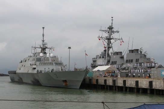 2 chiến hạm Hải quân Hoa Kỳ thăm Đà Nẵng