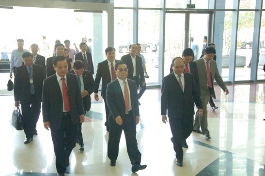 Thủ tướng CHDCND Lào thăm và làm việc tại Đà Nẵng