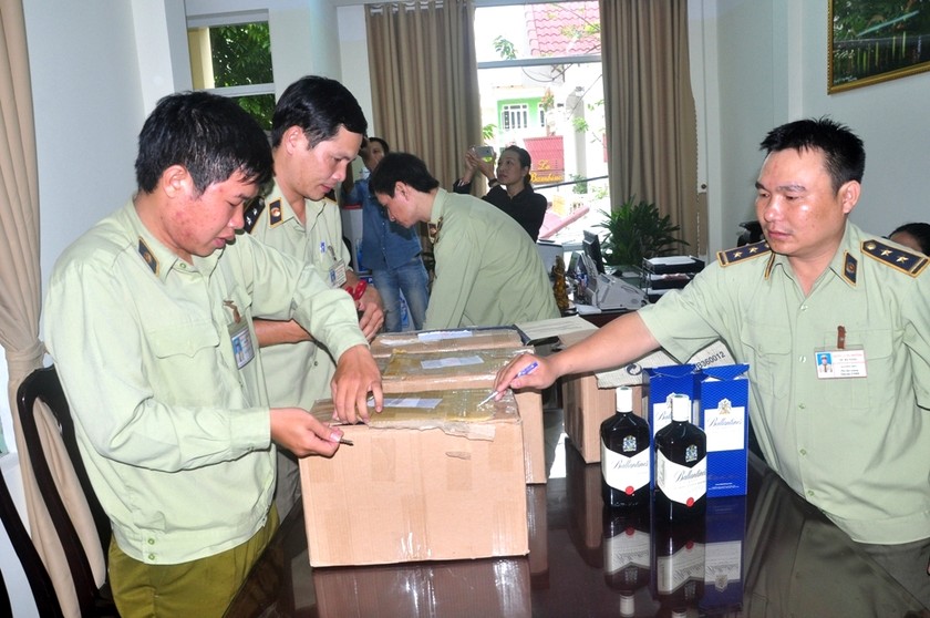 Số rượu lậu bị thu giữ tại đường 3/2, quận Hải Châu, Đà Nẵng