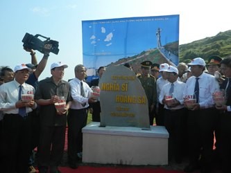 Lễ đặt đá khởi công khu Nghĩa sĩ Hoàng Sa ở Quảng Ngãi