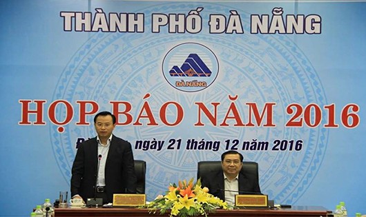 Cuộc họp báo dưới sự chủ trì của ông Nguyễn Xuân Anh, Bí thư thành ủy, ông Huỳnh Đức Thơ, Chủ tịch UBND TP. Đà Nẵng