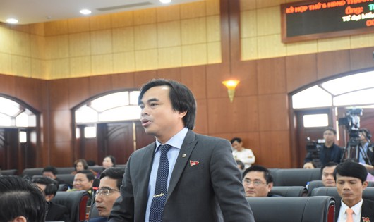 Đại biểu Tô Văn Hùng phát biểu ý kiến về chính sách đền bù, giải tỏa