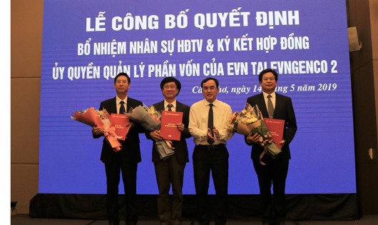 Ông Dương Quang Thành chức mừng nhân sự HĐTV EVNGENCO 2
