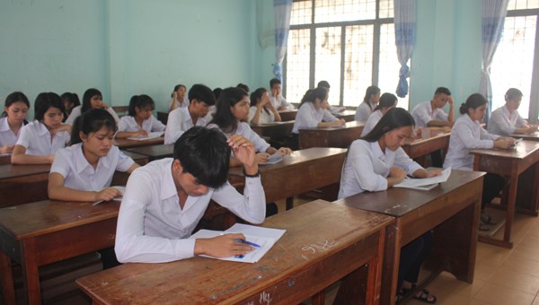 Hàng trăm thí sinh các tỉnh Tây Nguyên vắng buổi thi môn Ngữ Văn