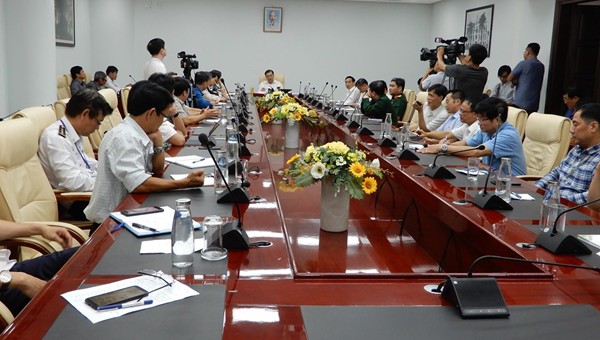 Cuộc họp khẩn do CHủ tịch UBND TP. Đà Nẵng chủ trì bàn về phòng chống dịch bệnh Corona