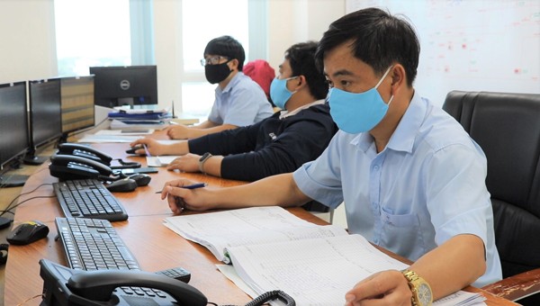 CBNV Điện lực Quảng Ngãi thực hiện cách ly tập trung để đảm bảo vận hành lưới điện