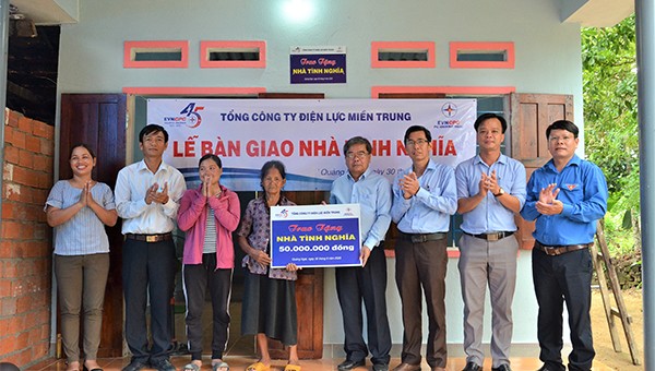 PC Quảng Ngãi hoàn thành việc bàn giao nhà tình nghĩa cho hộ nghèo