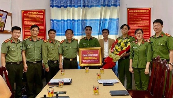 UBND TP Đà Nẵng khen thưởng Công an phường Phước Mỹ trong vụ việc.