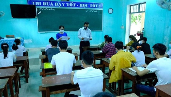 Học sinh Quảng Nam và Quảng Ngãi nghỉ thêm 5 ngày để theo dõi tình hình dịch Covid-19.