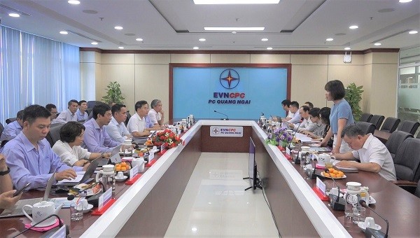 Đoàn công tác EVN có buổi làm việc tại PC Quảng Ngãi.